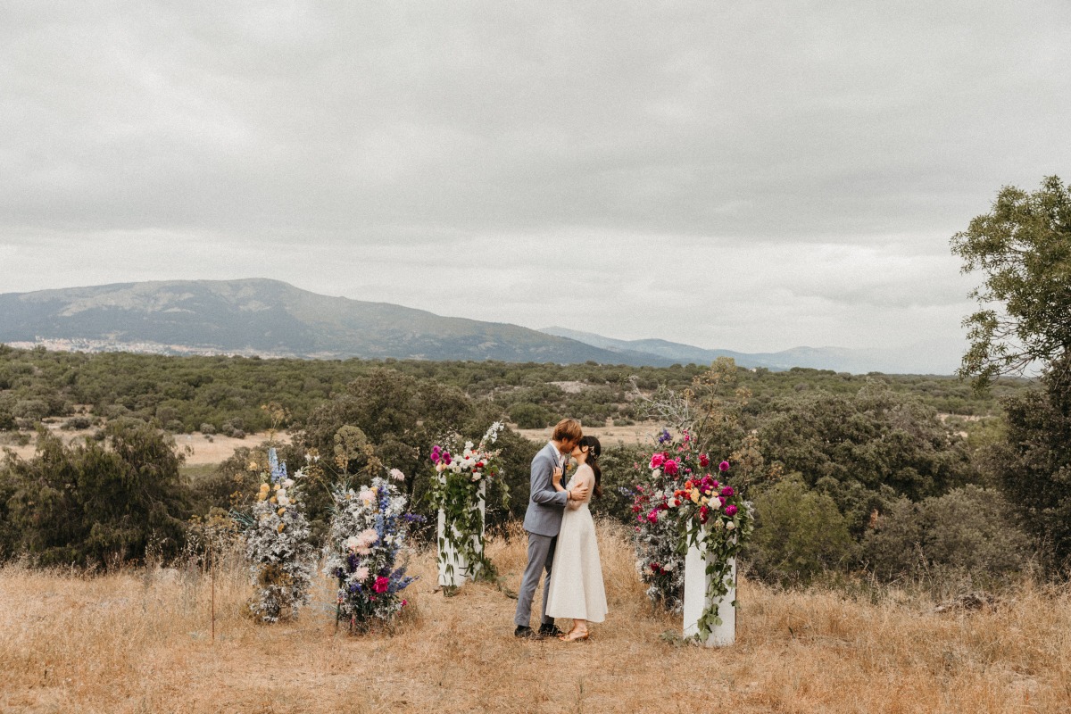 elopement-in-madrid-sierra-mountains-lar