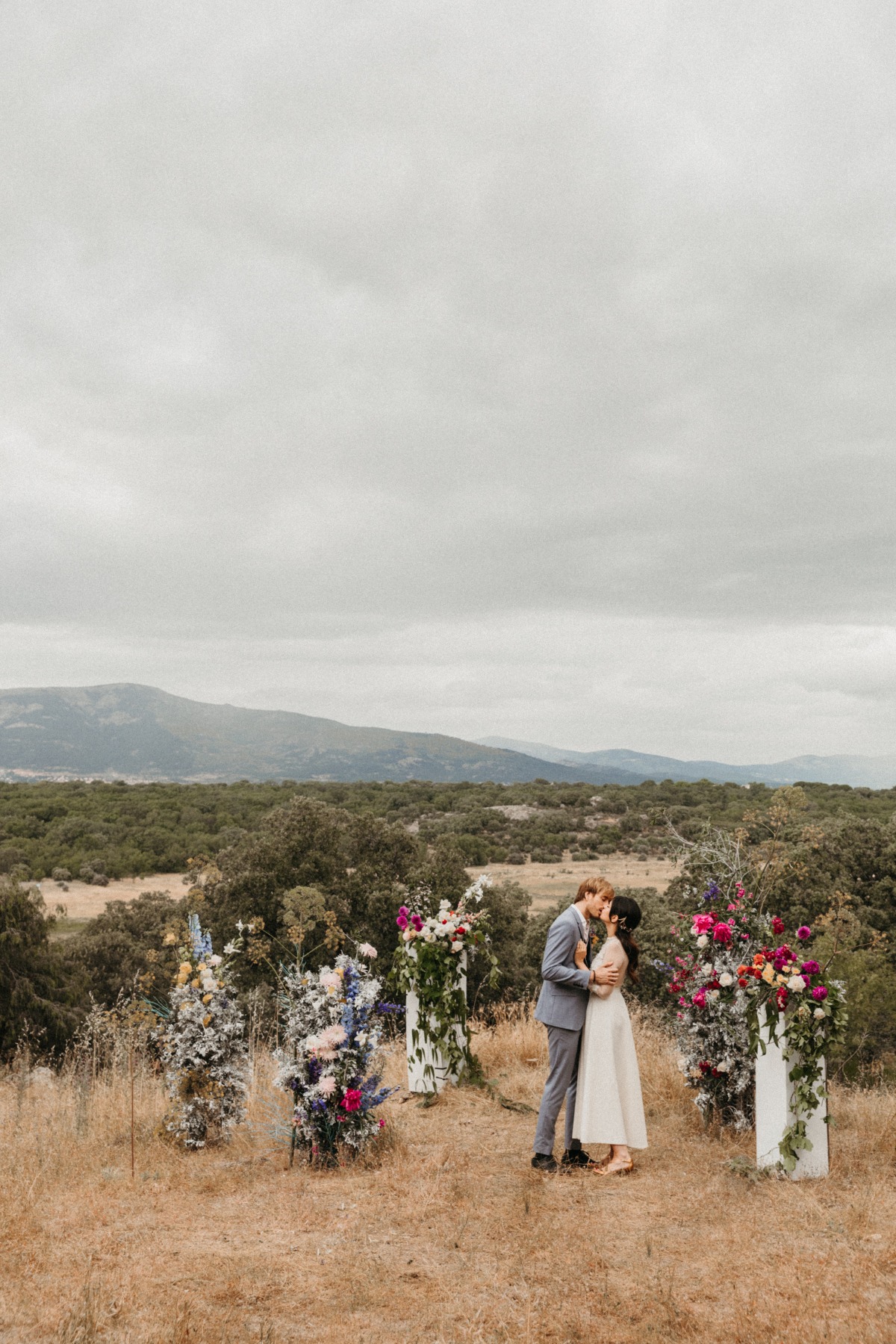 elopement-in-madrid-sierra-mountains-lar