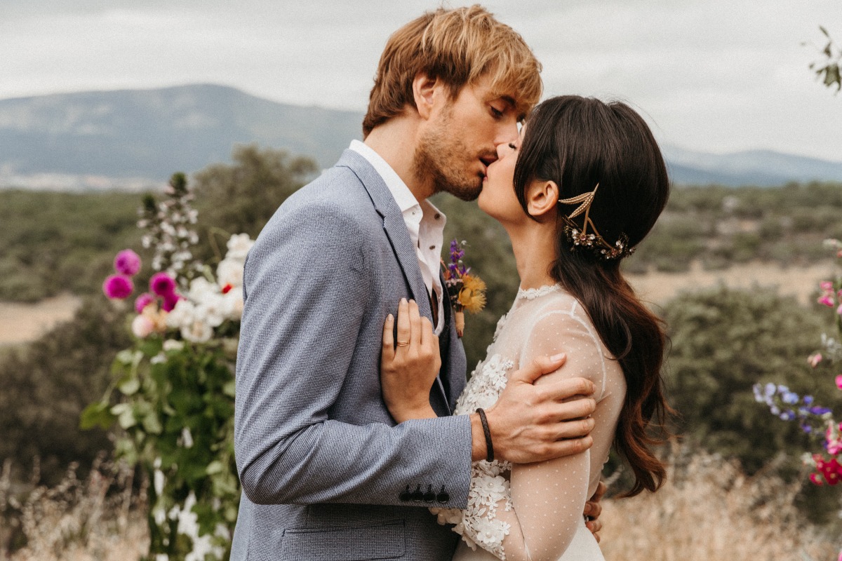 elopement-in-madrid-sierra-mountains-lar
