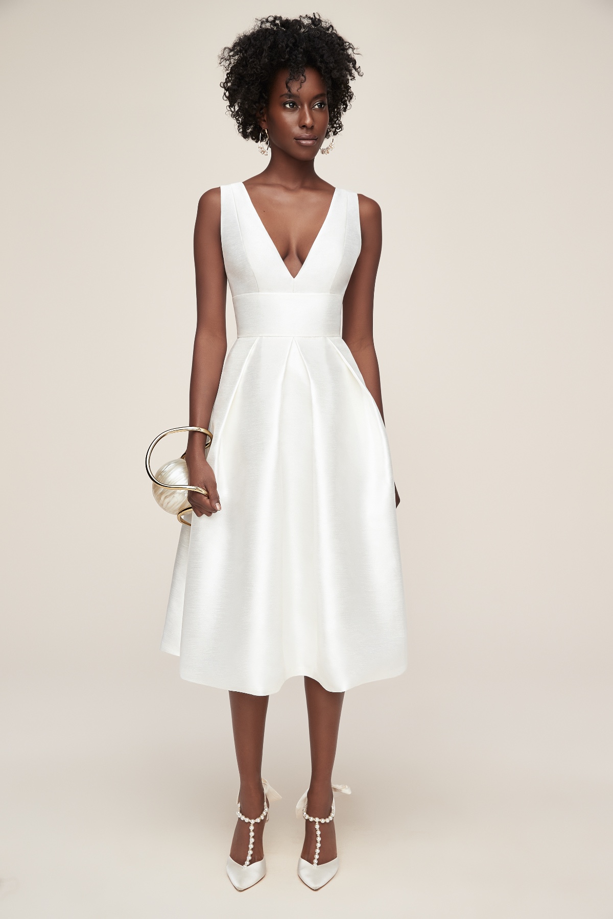 Anne Barge to launch Little White Dress collection