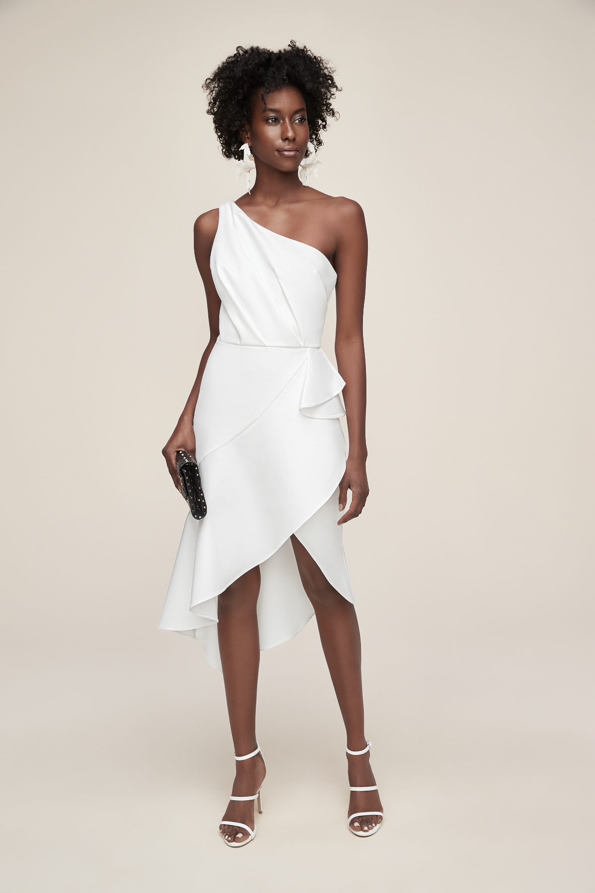 Anne Barge to launch Little White Dress collection
