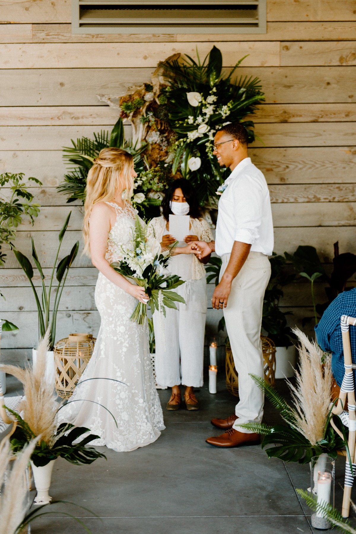 lovelylightimagery_w_and_cweddingchicks