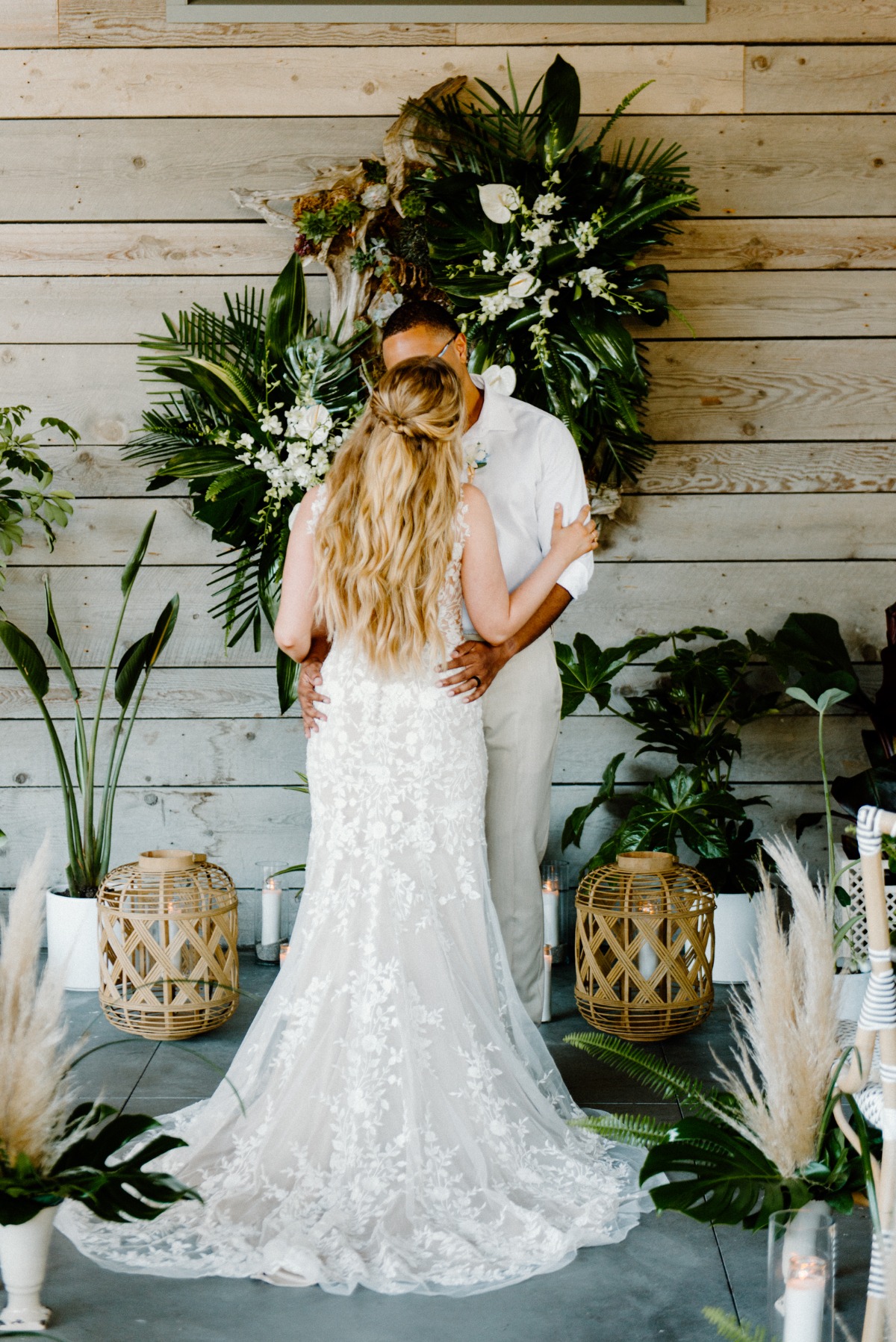 lovelylightimagery_w_and_cweddingchicks