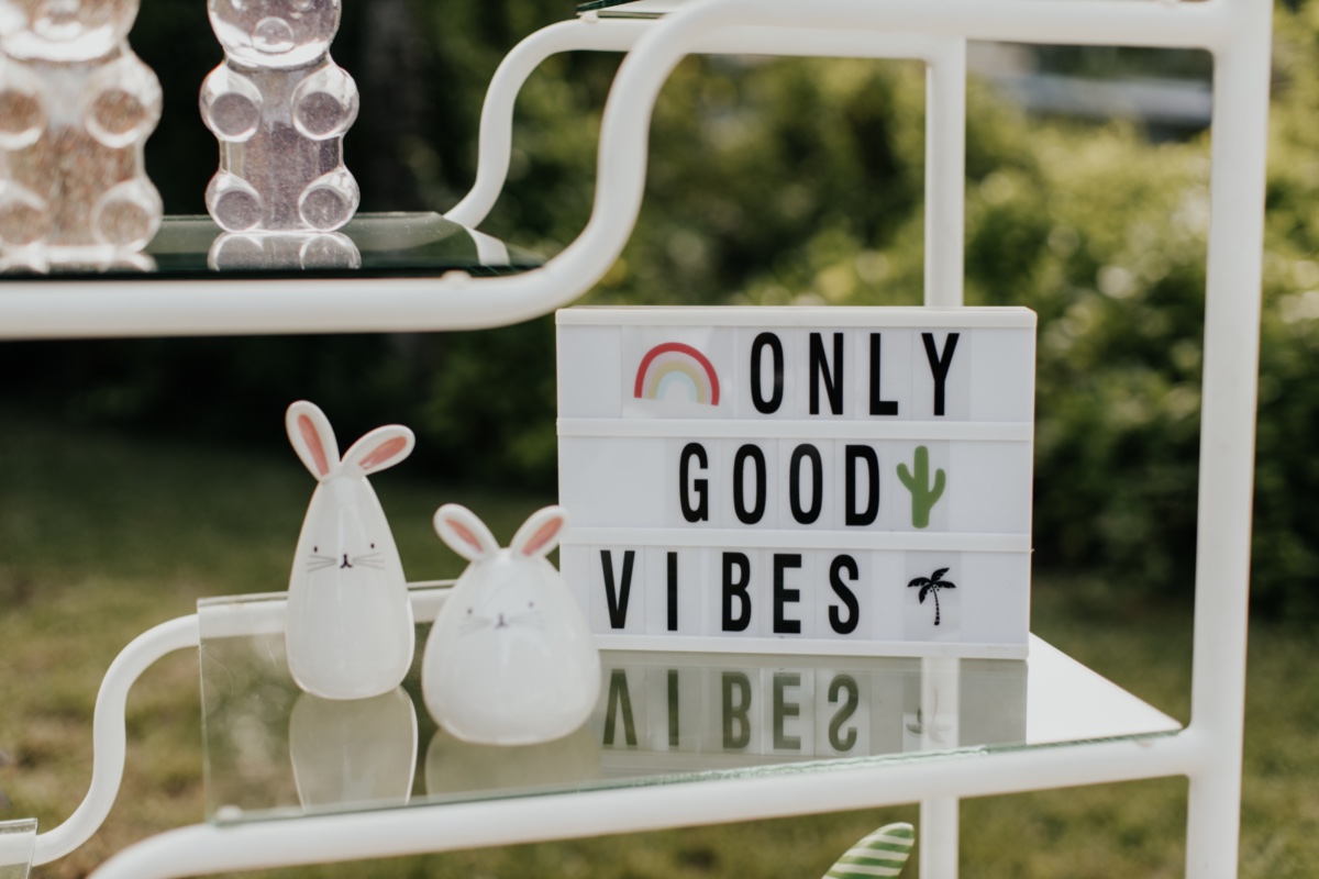 Only good vibes lightbox on dessert cart