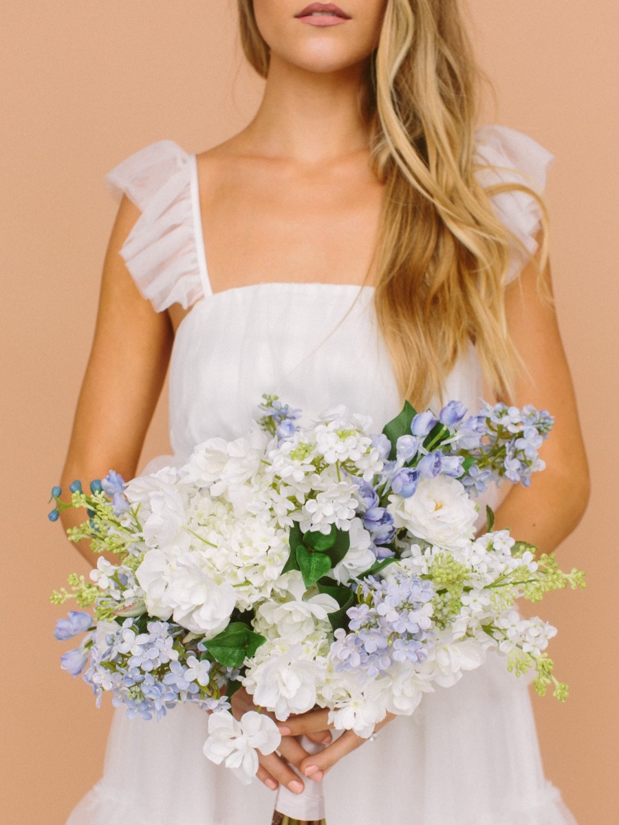 Simple & Stress-free Wedding Flower Inspiration by Something Borrowed Blooms