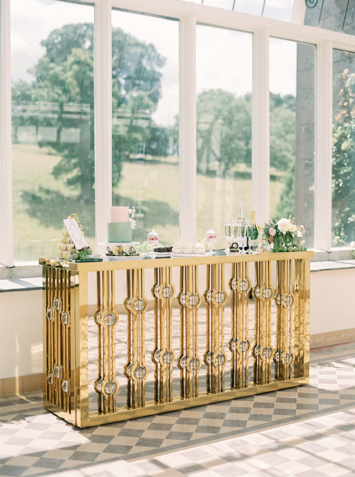 ugbrookehousestyledshoot-219