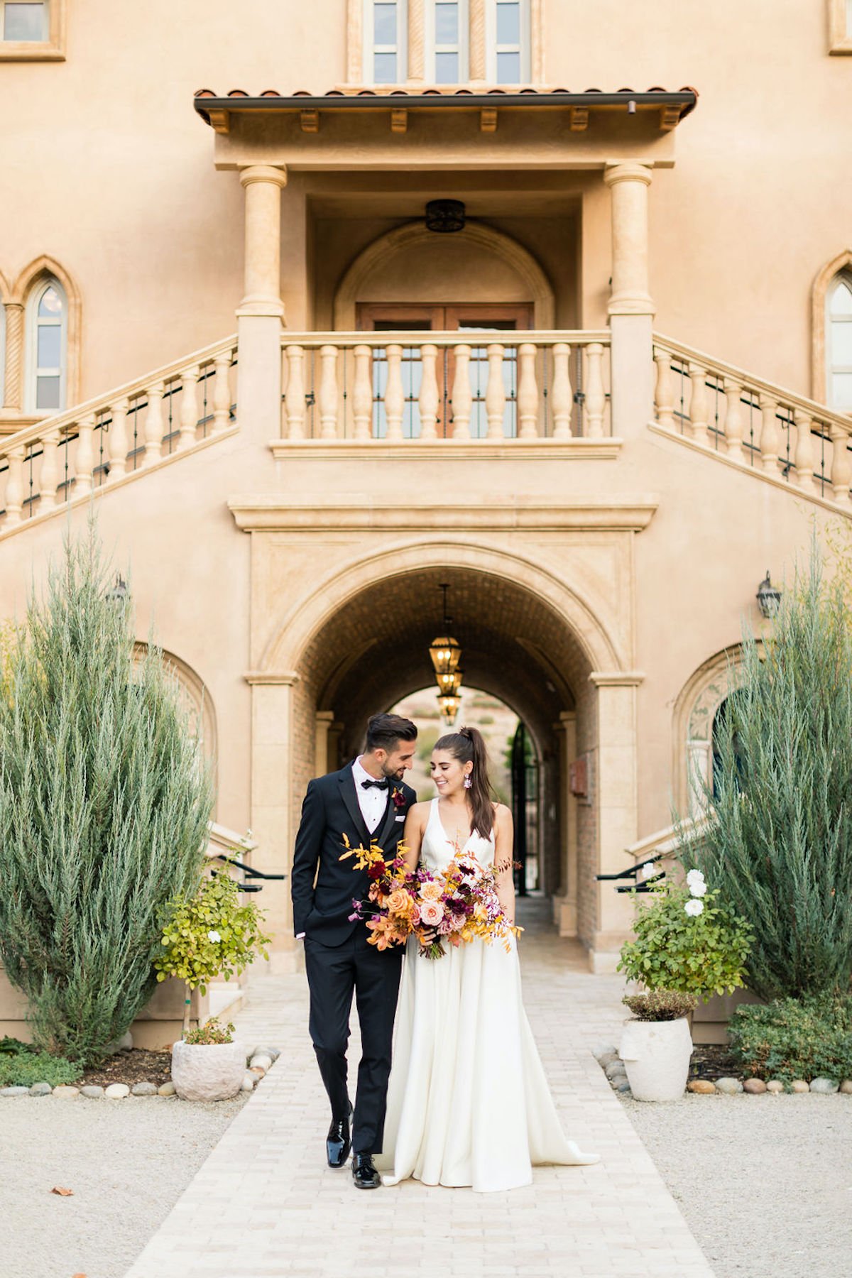 An Italian-Inspired Micro Wedding to Inspire Spring Brides Transitioning to Fall