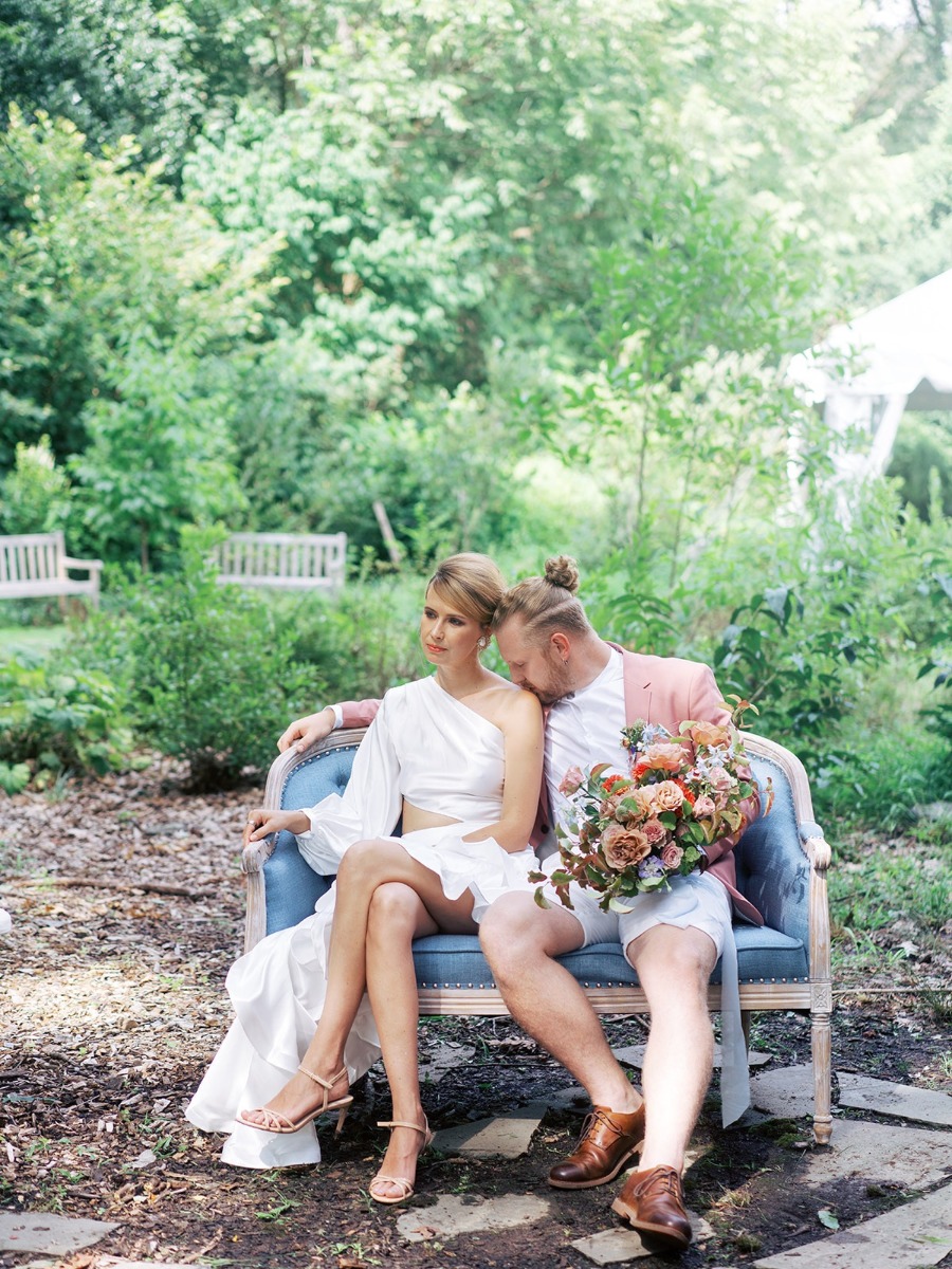 Micro Wedding Luxury Preppy Summer Picnic