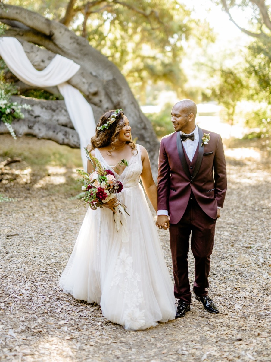 Romantic Sun Soaked Picnic Elopement