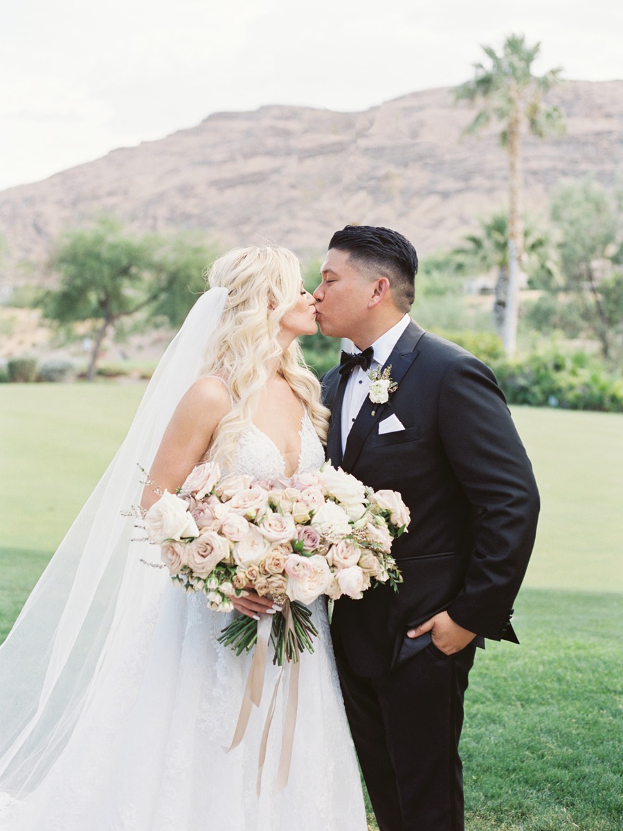 Connecting With Your Closest Crew Is What Red Rock Country Club Weddings Are All About