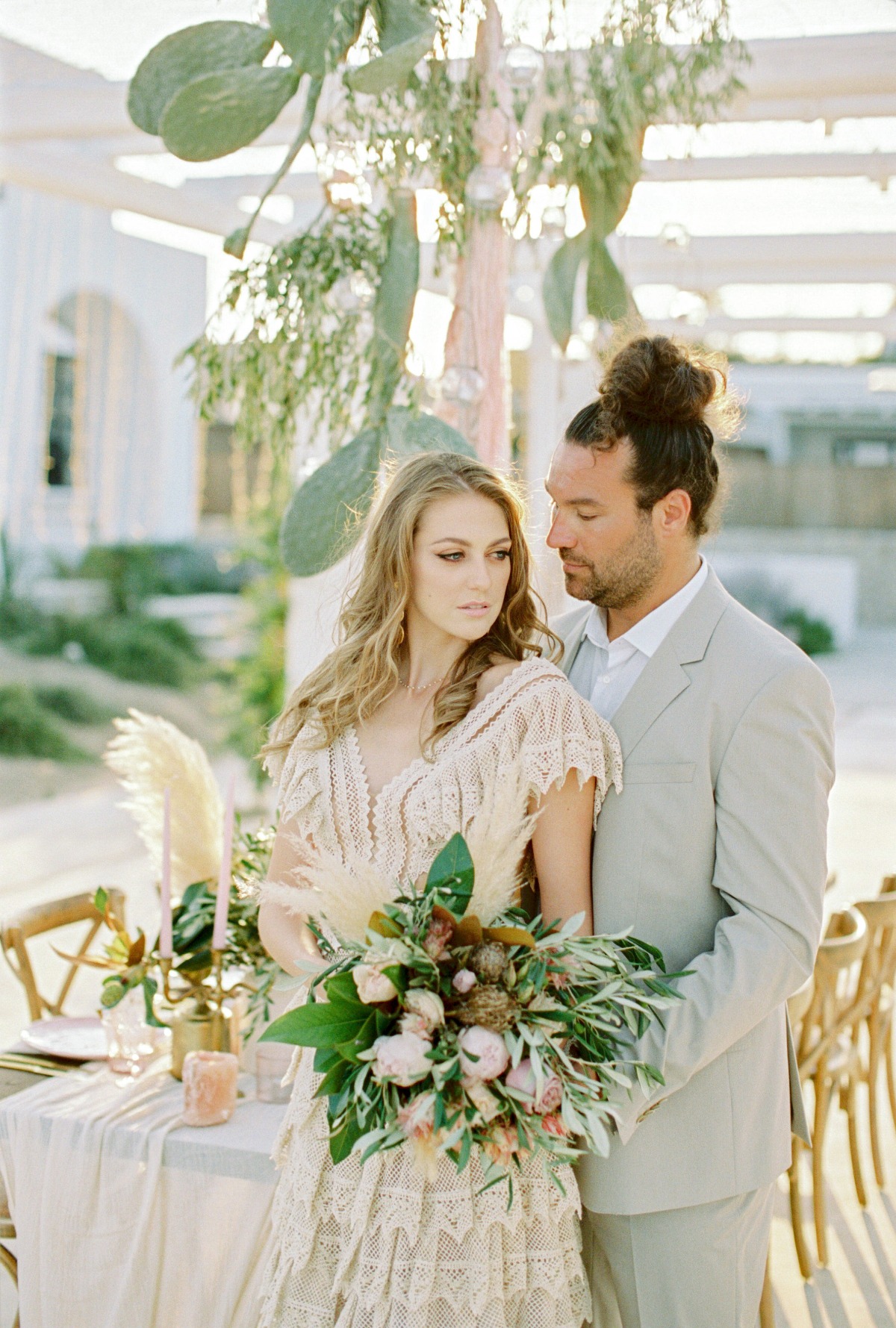 The Most Chic Beachy Wedding Day For Your Boho Heartt