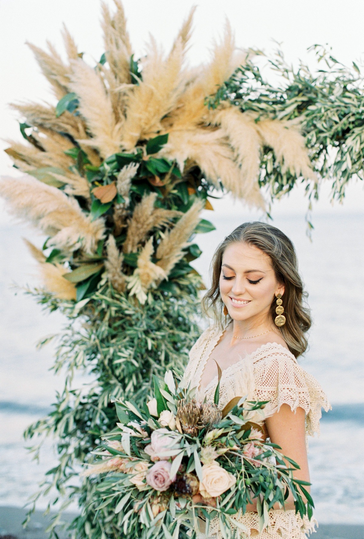 The Most Chic Beachy Wedding Day For Your Boho Heartt