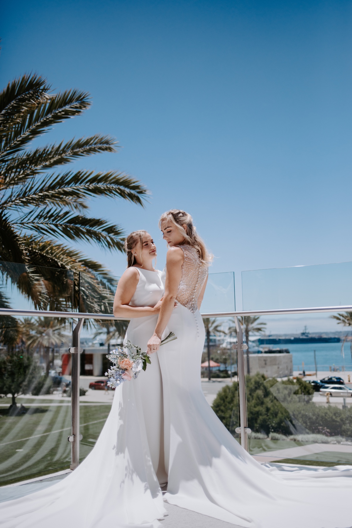 thelane-alexa_and_natalie14