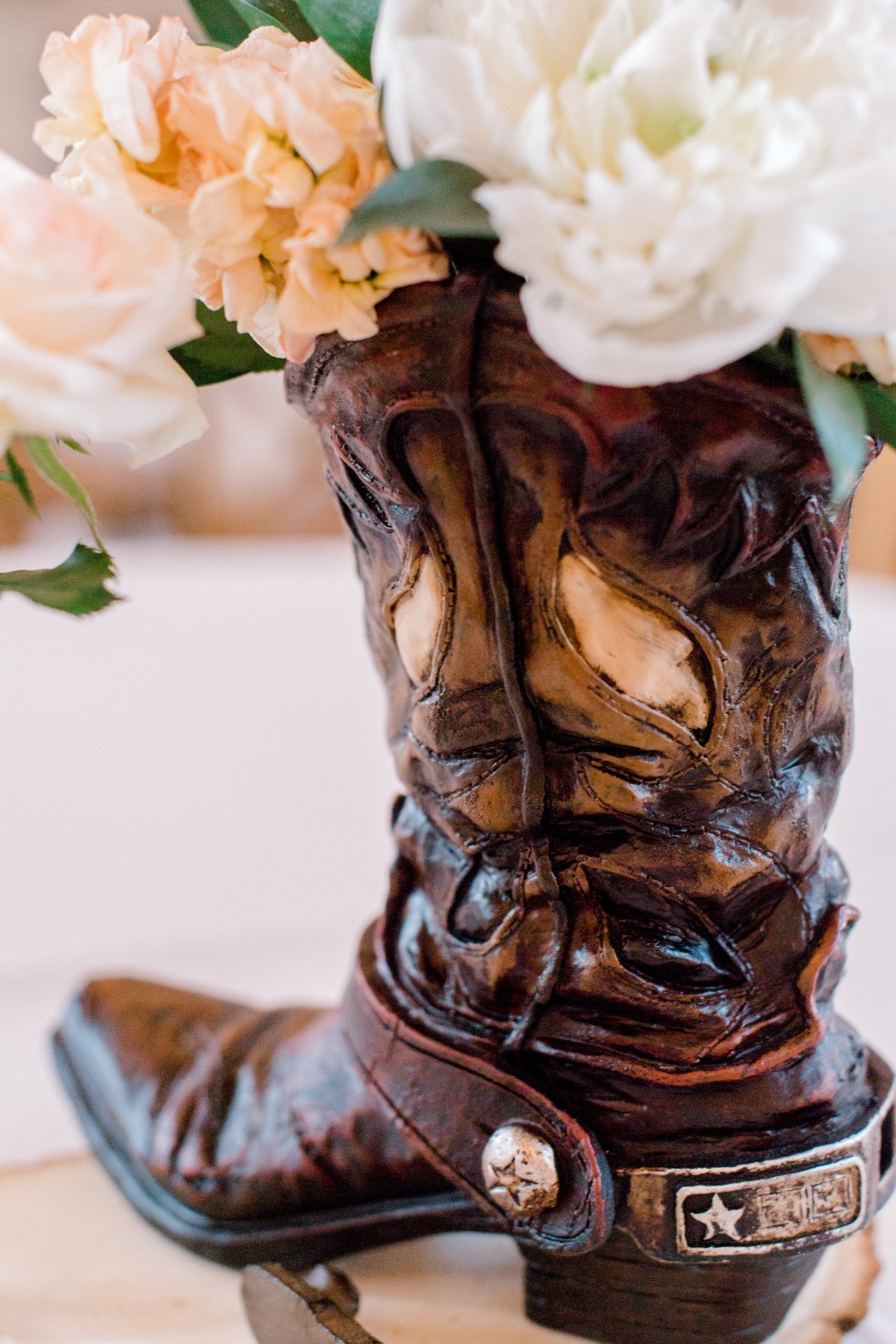 white-magnolia-kentwood-louisiana-weddin