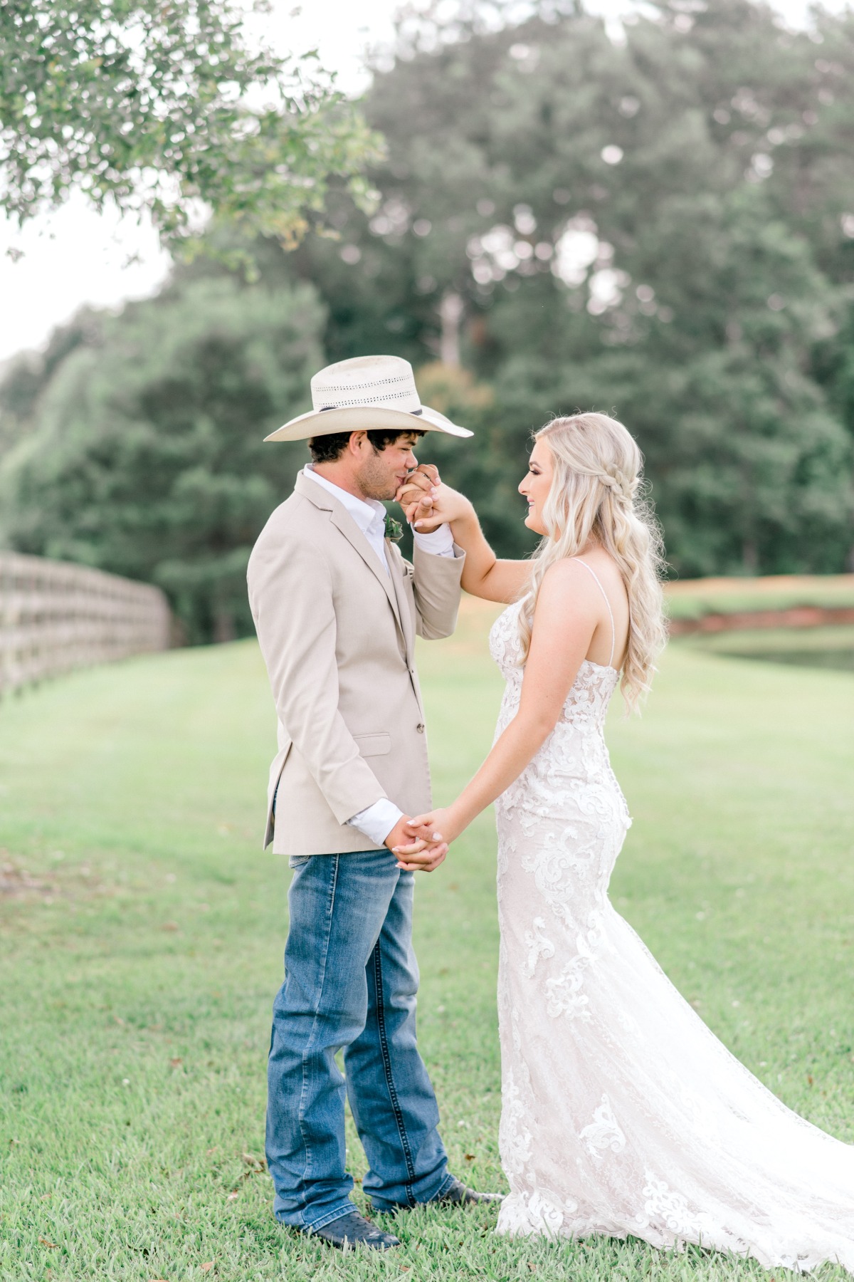 white-magnolia-kentwood-wedding-2793