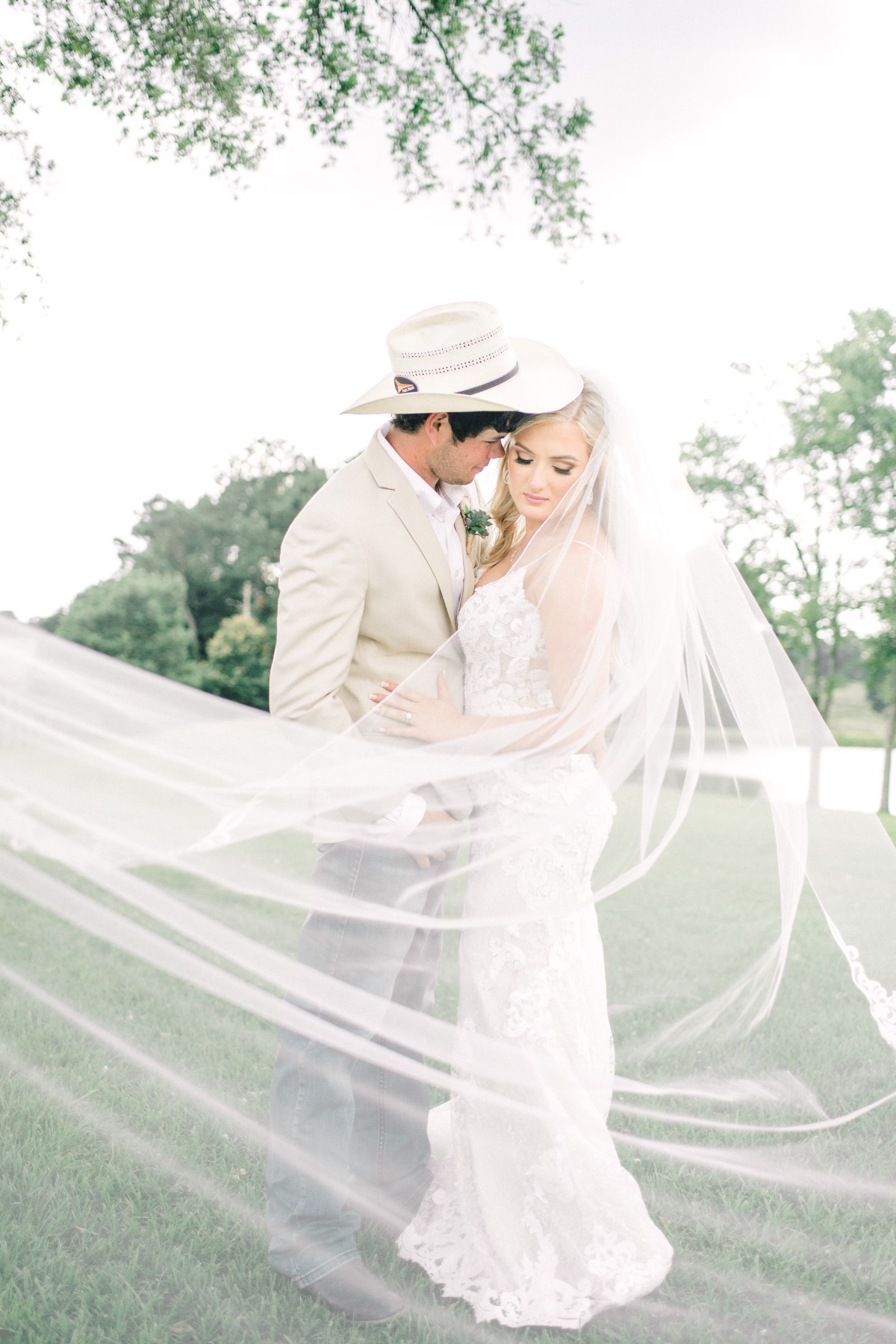 white-magnolia-kentwood-wedding-3327