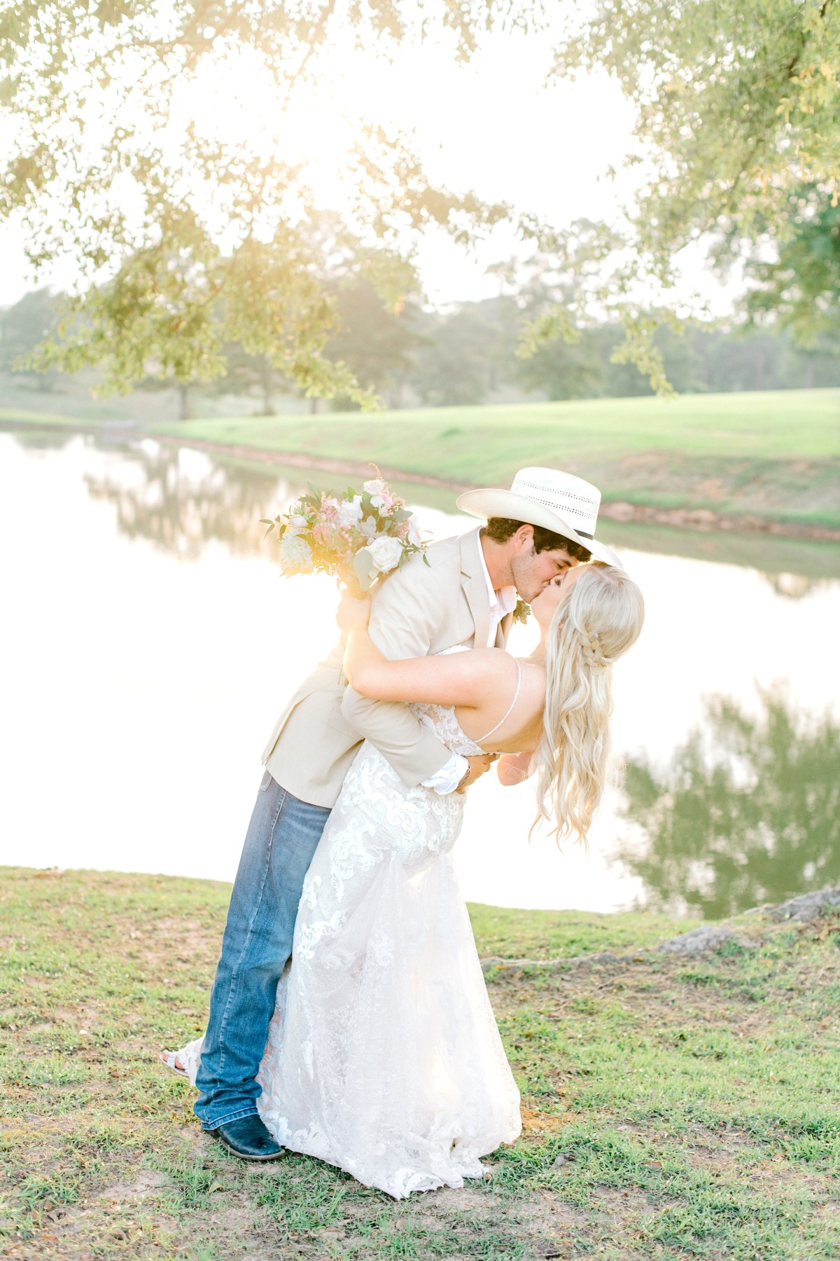 white-magnolia-kentwood-wedding-4142