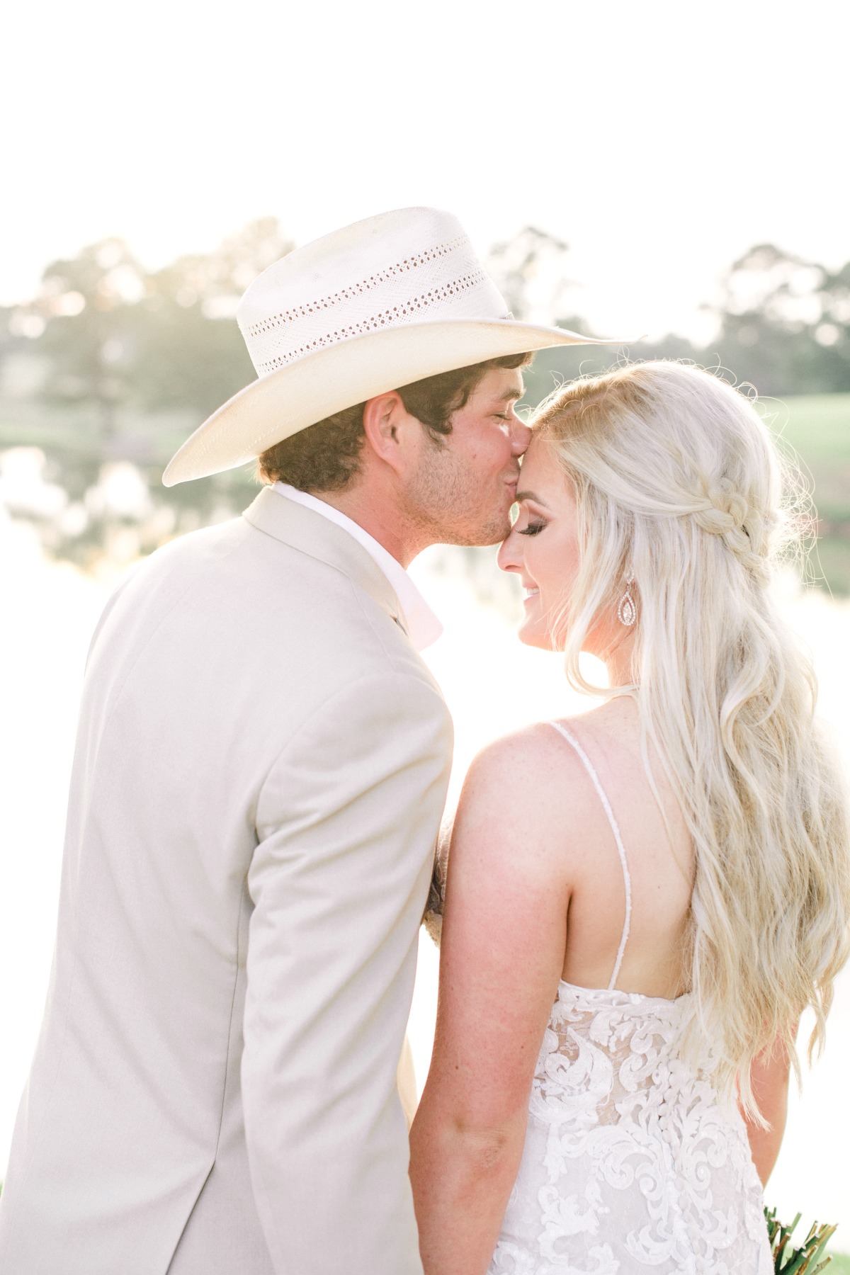 white-magnolia-kentwood-wedding-4271