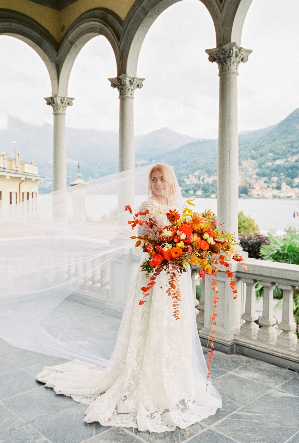 The Bride Wore Red Velvet Shoes for Her Fall Wedding Day on Lake Como