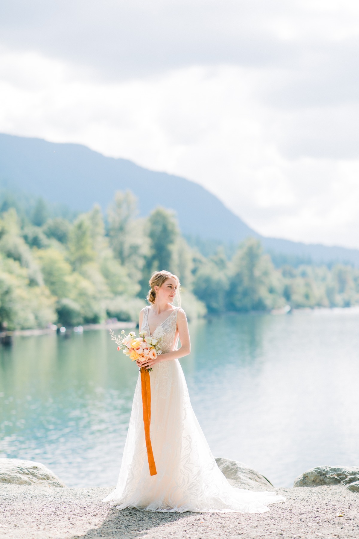 A Bridal Shoot Inspired by the Seattle Sunset in Late Summer