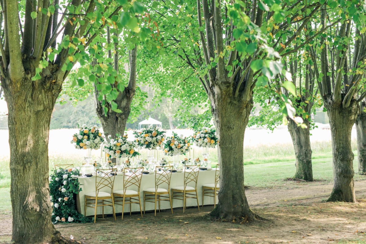 Coworth Park Editorial: A Bridgerton Micro Wedding meets Crazy Rich Asians