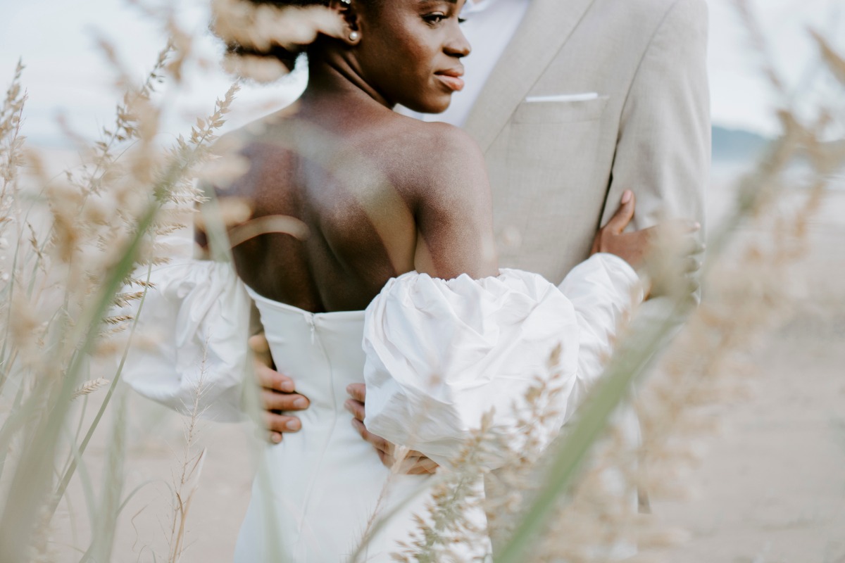 editorialtropicalorganicwedding300-23442