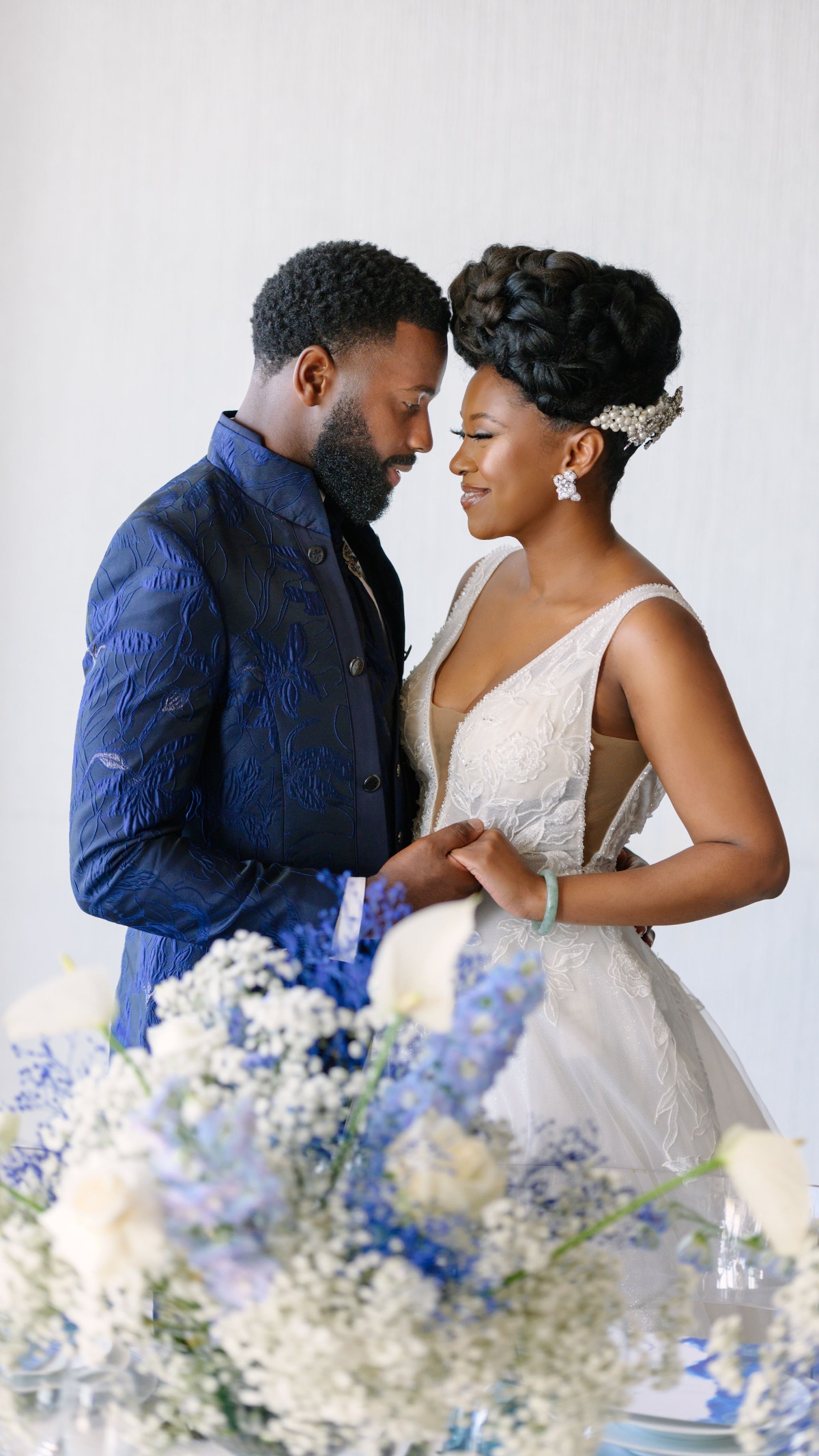 Even With a Small Guest List, This London Wedding Inspiration Didnât Sacrifice Opulence