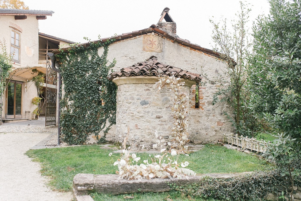minimal-rustic-wedding-in-an-ancient-ita