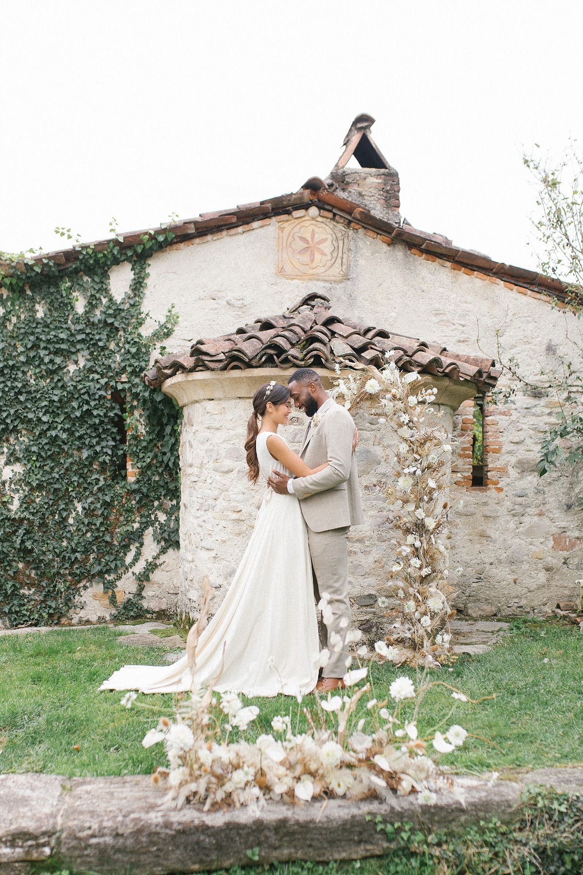 minimal-rustic-wedding-in-an-ancient-ita
