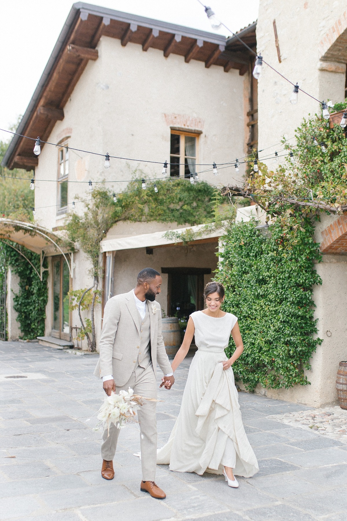 minimal-rustic-wedding-in-an-ancient-ita