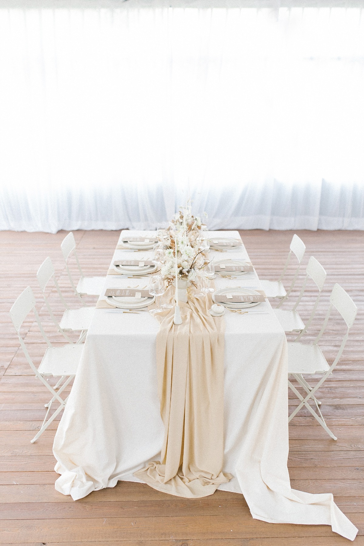 minimal-rustic-wedding-in-an-ancient-ita
