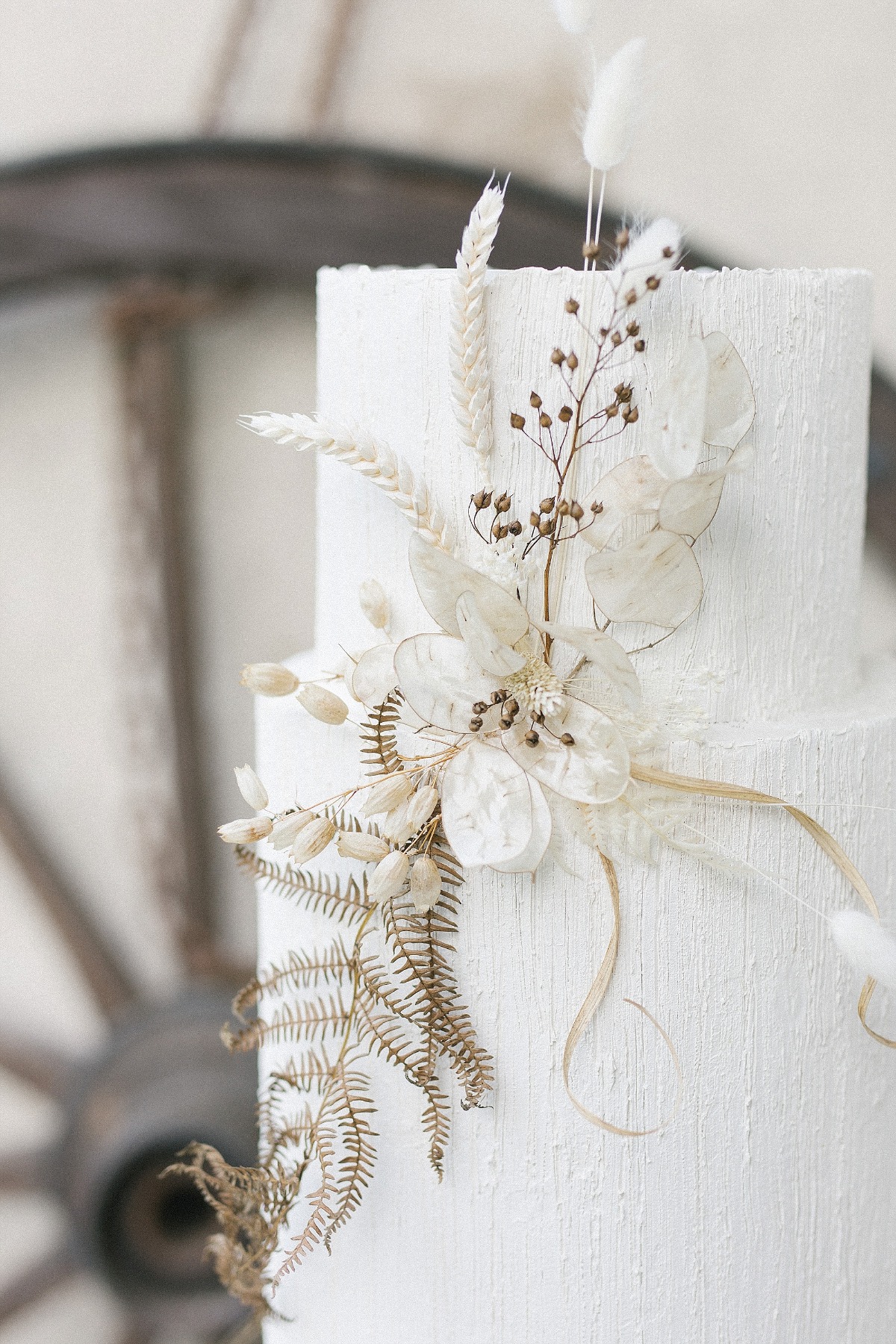 minimal-rustic-wedding-in-an-ancient-ita
