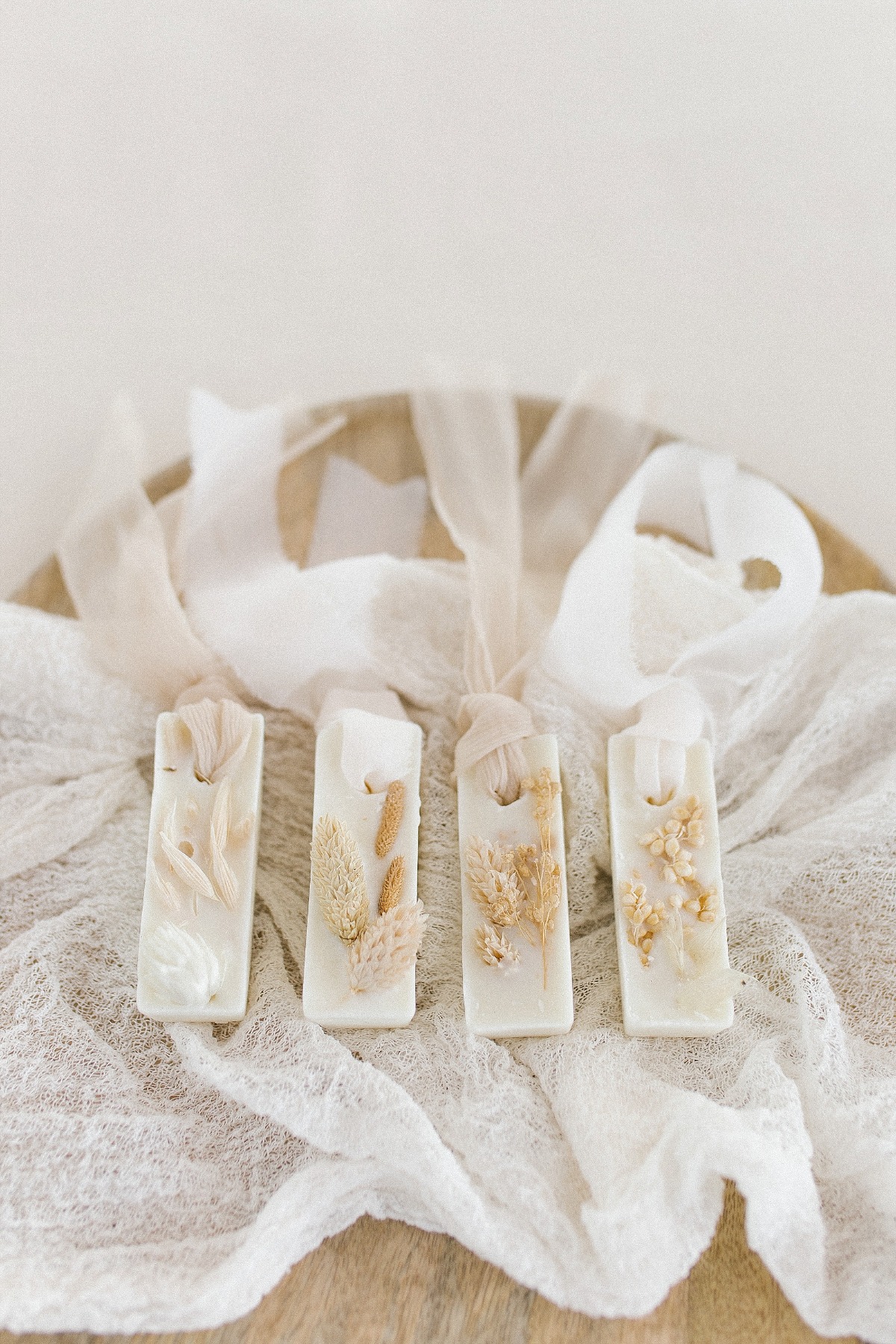 minimal-rustic-wedding-in-an-ancient-ita