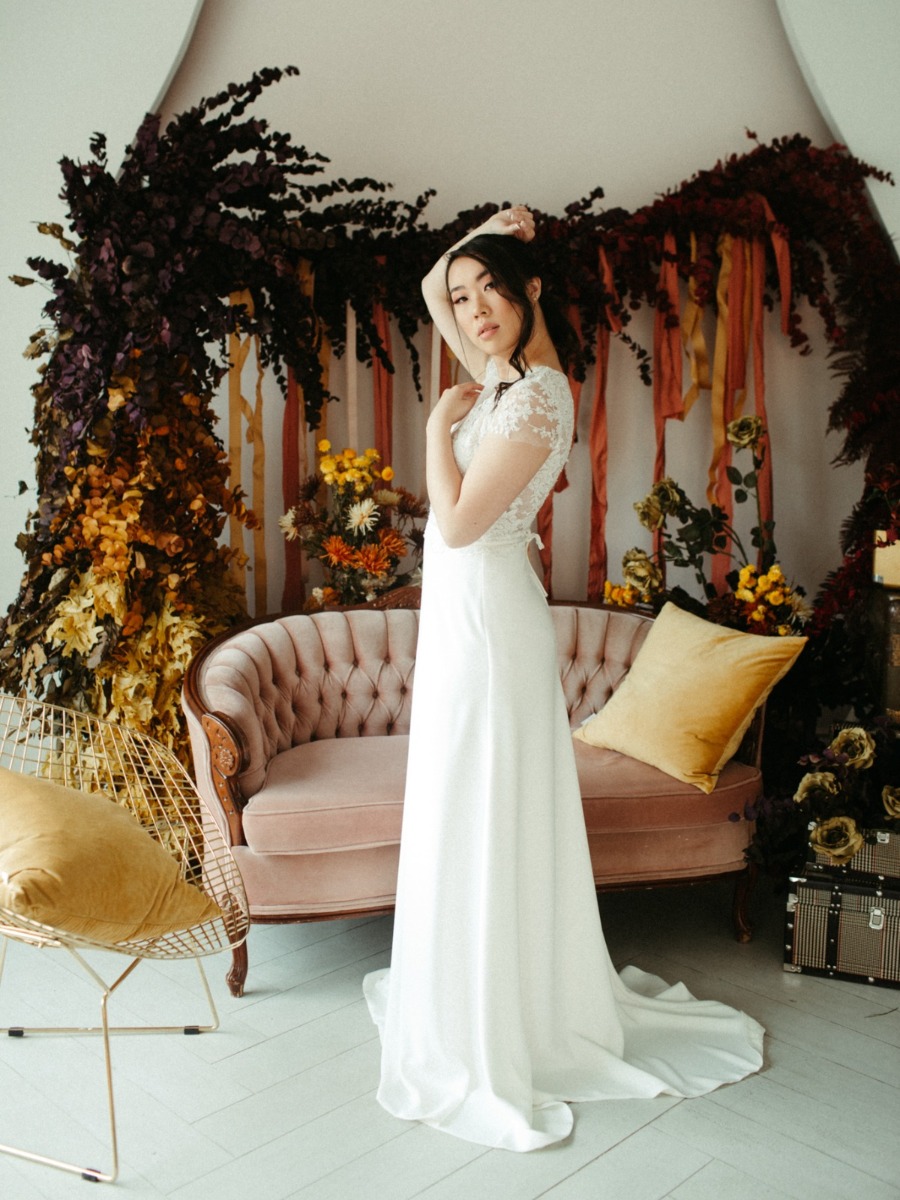 Clean and Natural Wedding Inspiration with Bold Florals & Velvet Couches