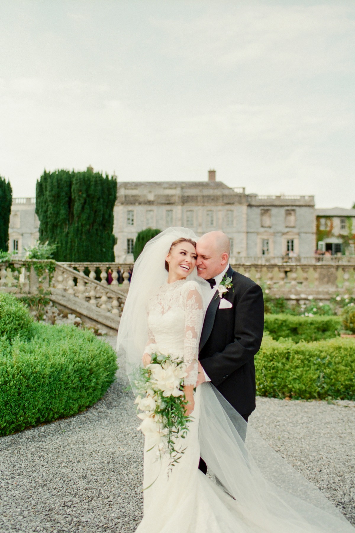 This Couple Ditched Hawaii for an Unforgettable Ireland Destination Wedding Week