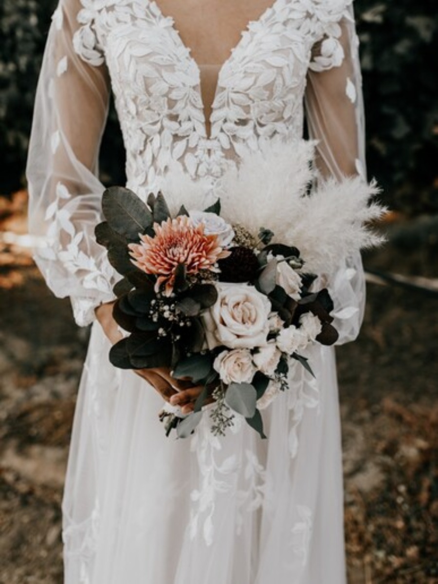 Love After Dusk– Vineyard Wedding Inspo With A Dark Side