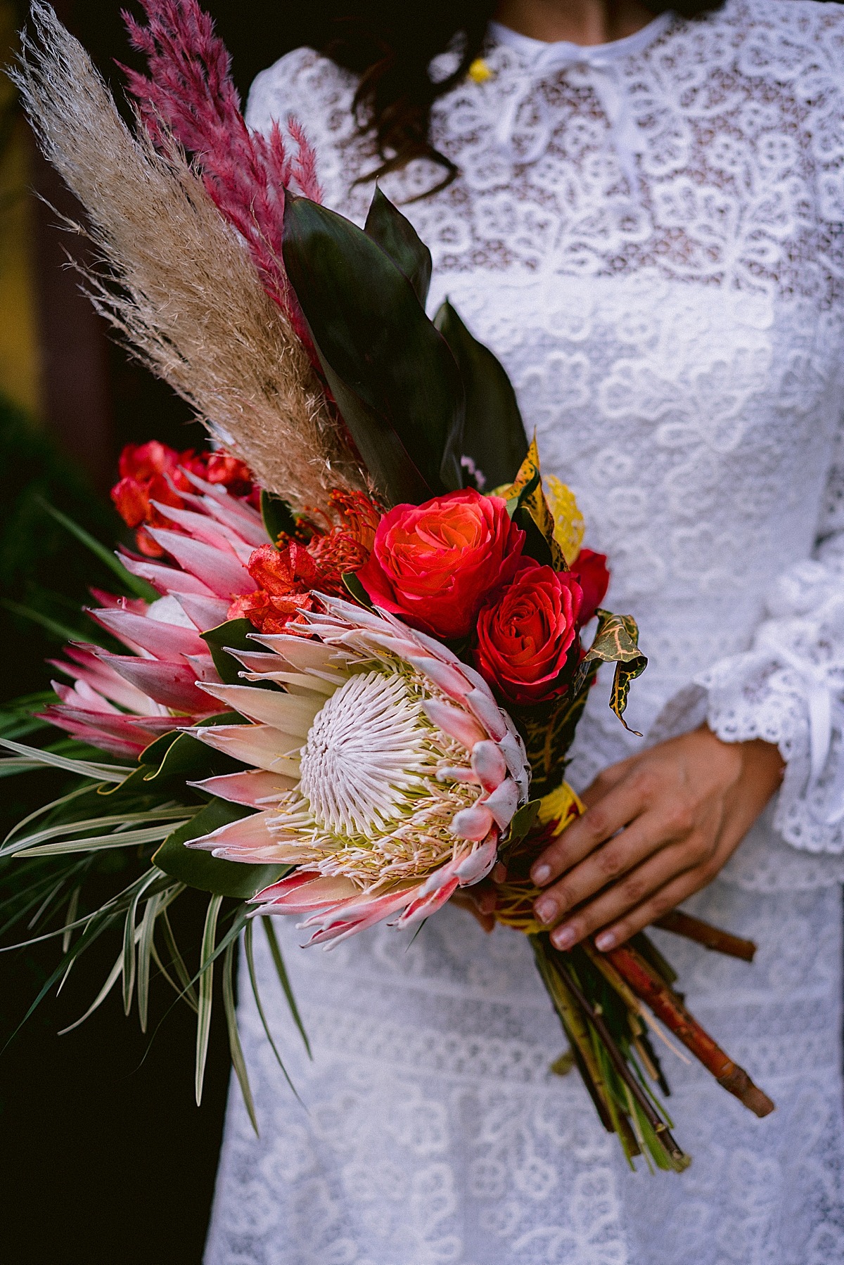 Frida Kahlo Inspired Wedding Inspiration at Garda lake