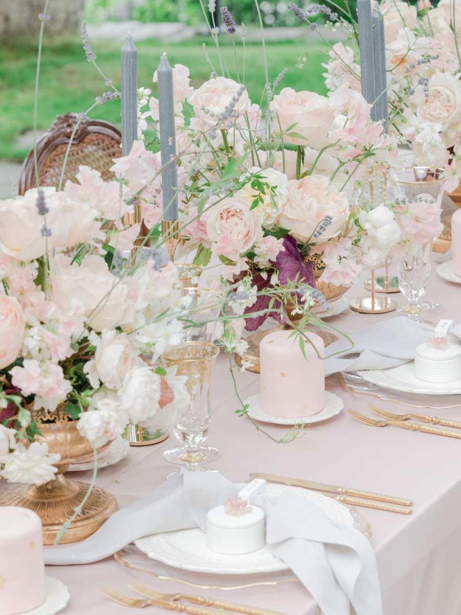 How To Have An Elegant Greek Wedding in Pink and Green