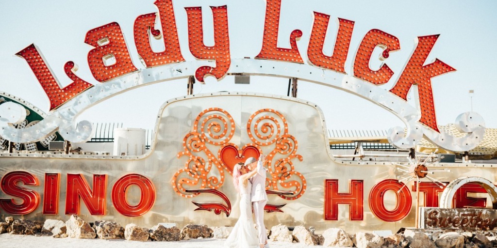 A Las Vegas Vow Renewal At The Famous Little White Wedding Chapel