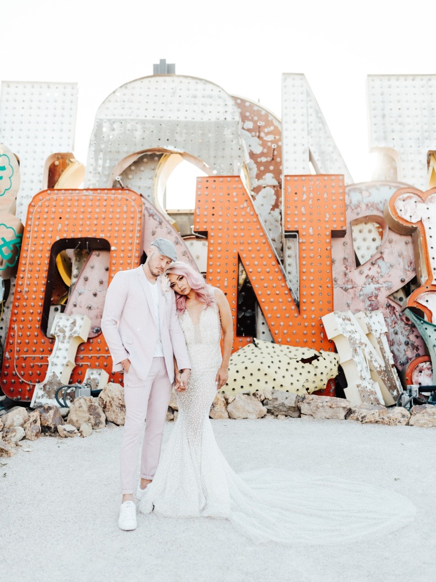 A Las Vegas Vow Renewal At The Famous Little White Wedding Chapel