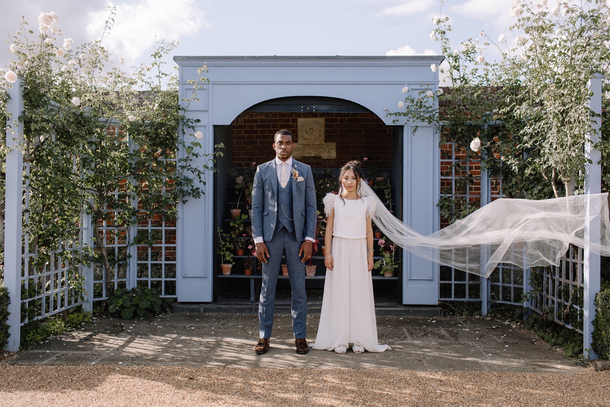 How To Add A Modern Funky Twist To Your English Countryside Wedding