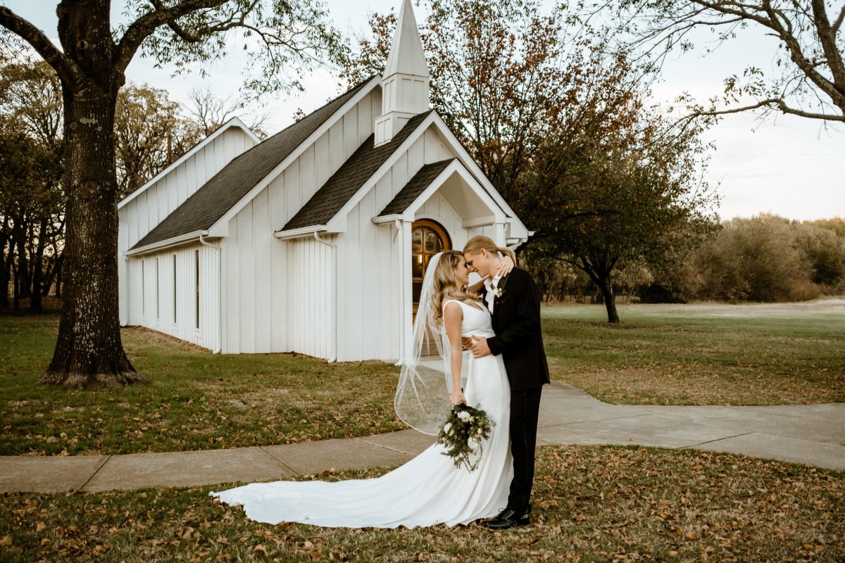 How To Plan A Modern Texas Wedding With A Victorian Twist
