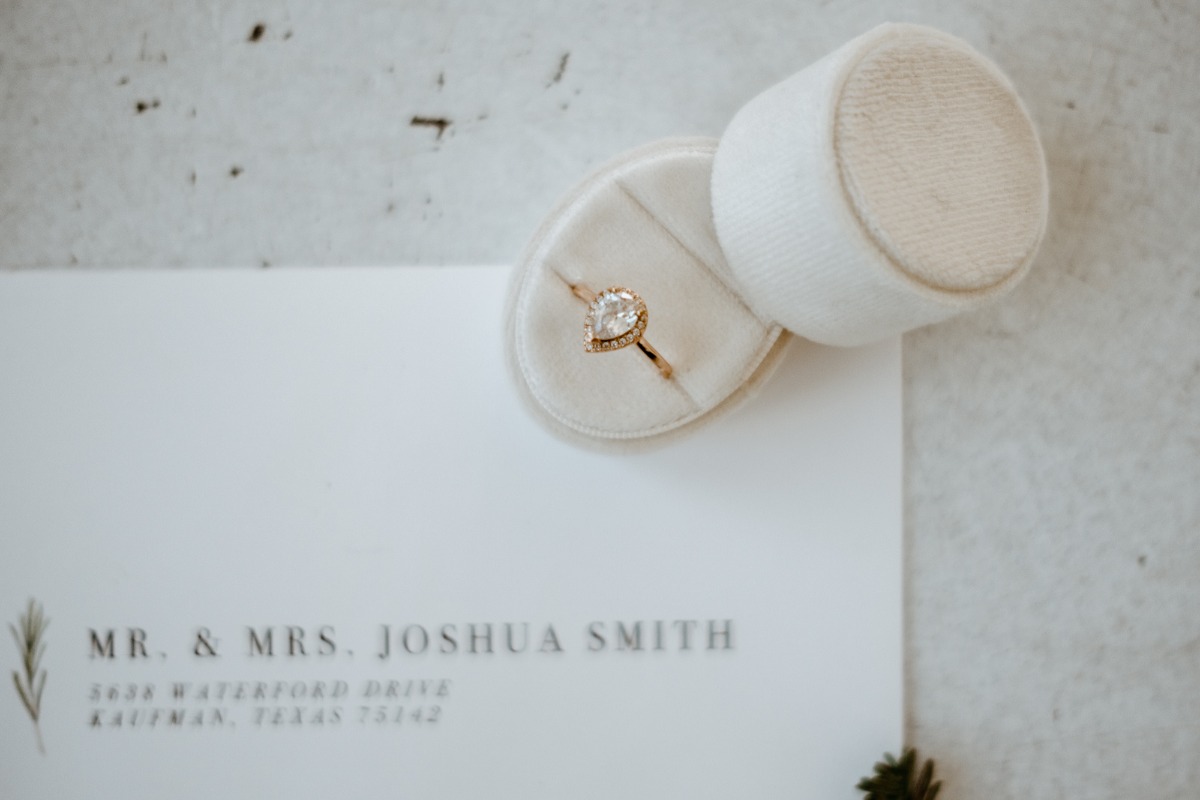 mordern-whimsical-winter-wedding-17-of-1