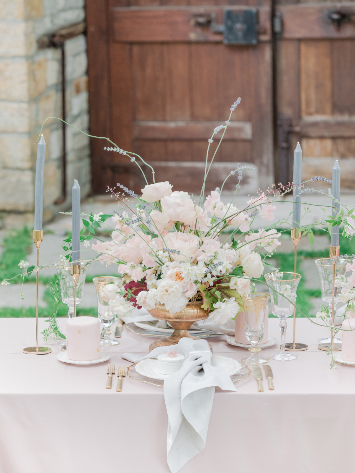 How To Have An Elegant Greek Wedding in Pink and Green