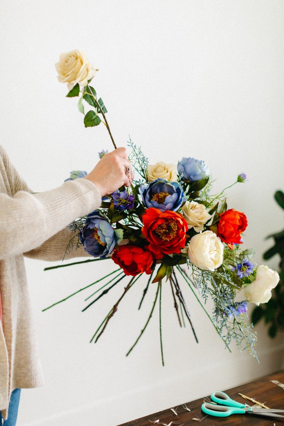 2021 Is the Year to DIY Your Wedding Bouquet and Hereâs How To Do It With Afloral