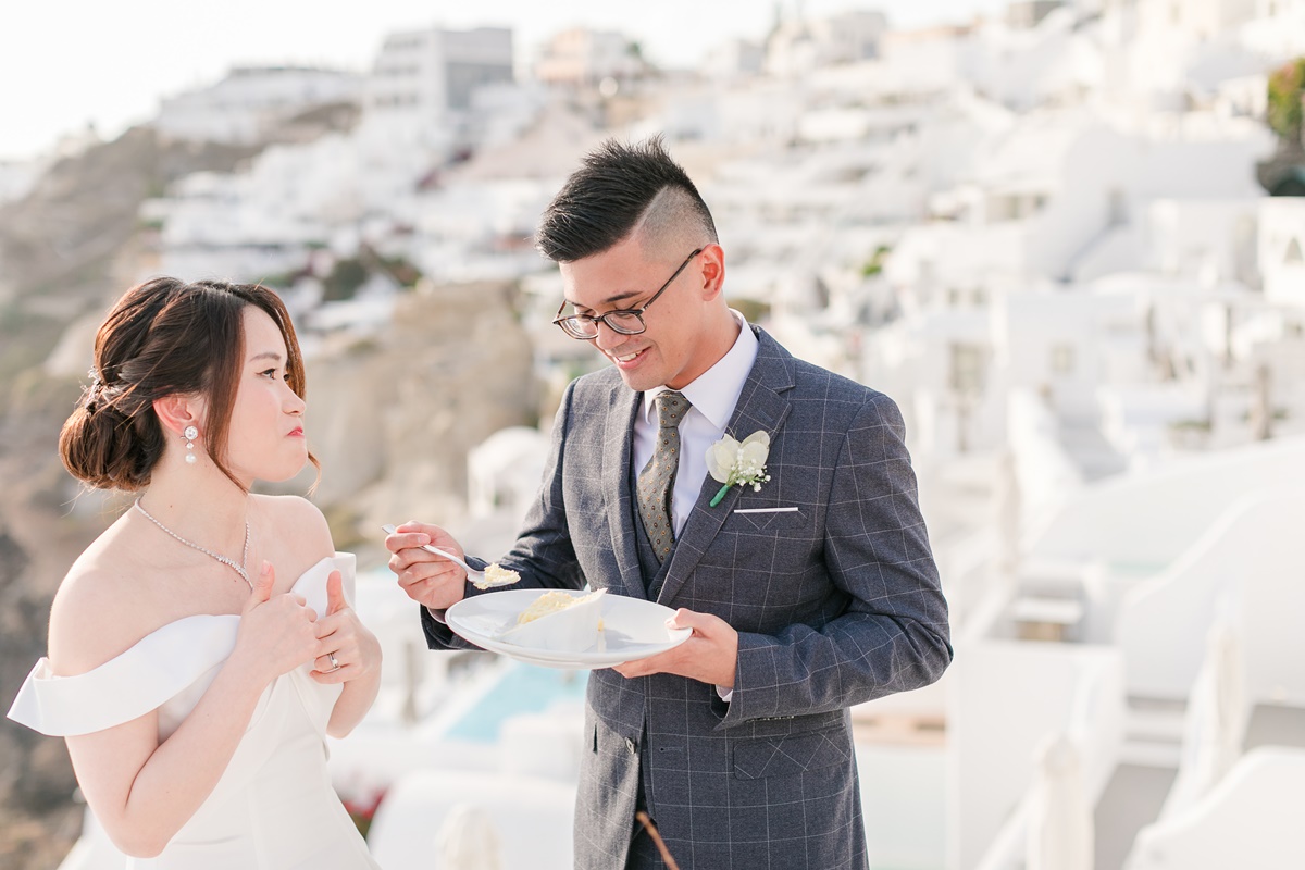 santorini-elopement-44