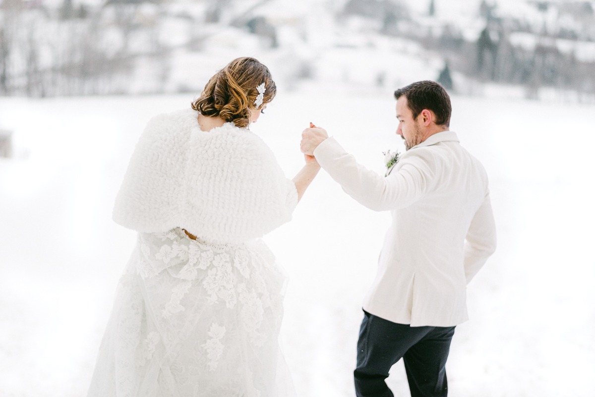 Dreamy Winter Wedding Inspiration in Vermont