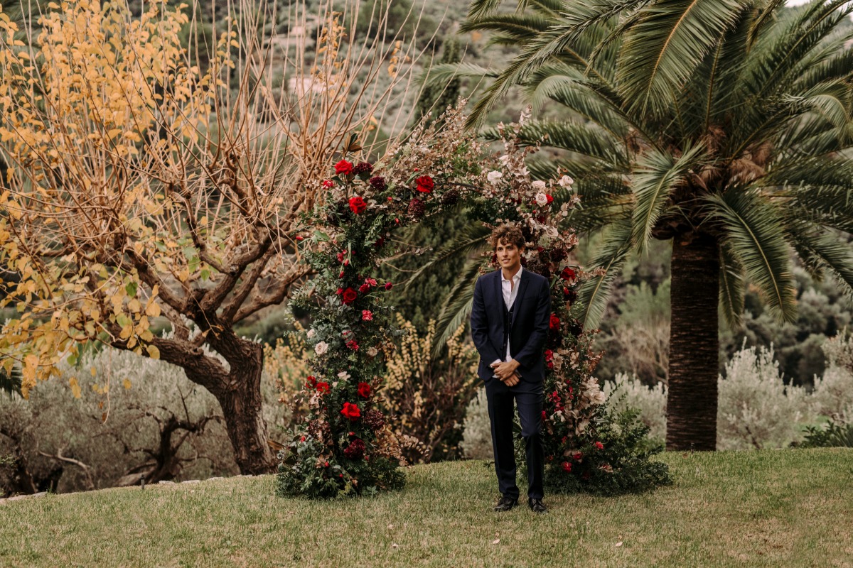 We absolutely love this gorgeously romantic Spanish finca wedding