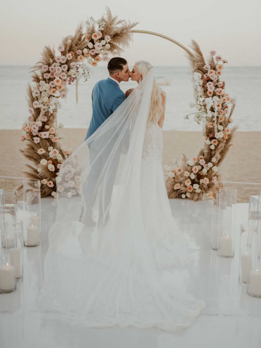 Sparks Fly At This Picture-Perfect Wedding In Cabo