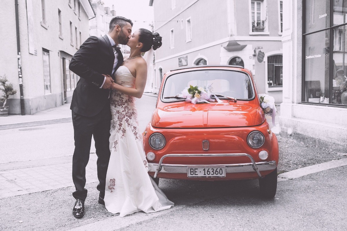 wedding-kisses